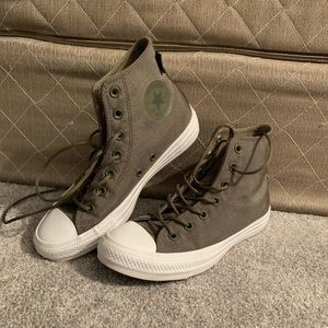 Converse High top